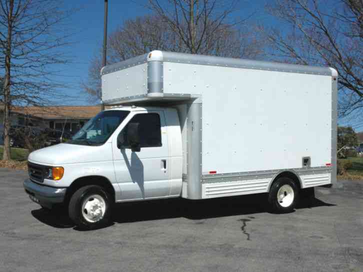 Ford CUTAWAY BOX TK. , RAMP (2006)