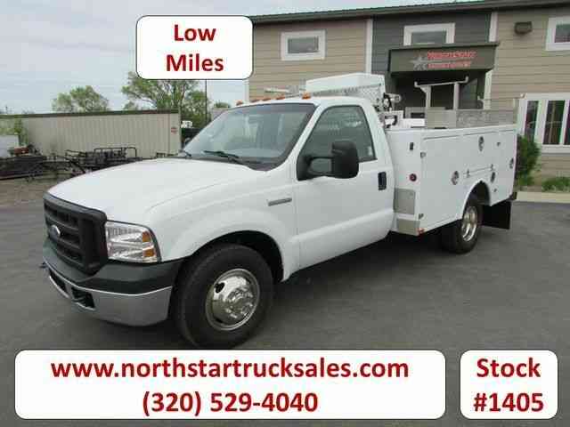 Ford F-350 Service Utility Truck -- (2006)