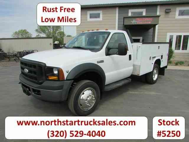 Ford F-450 Service Utility Truck -- (2006)