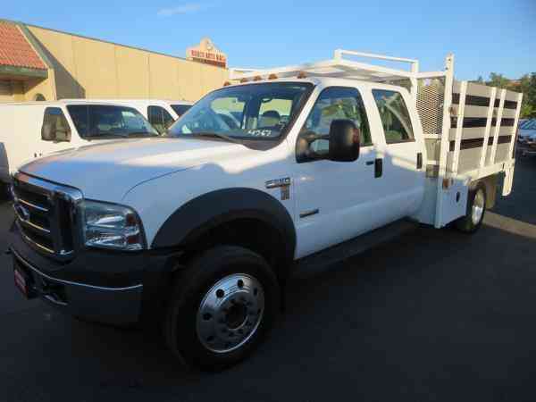 FORD F550 DSL -- (2006)
