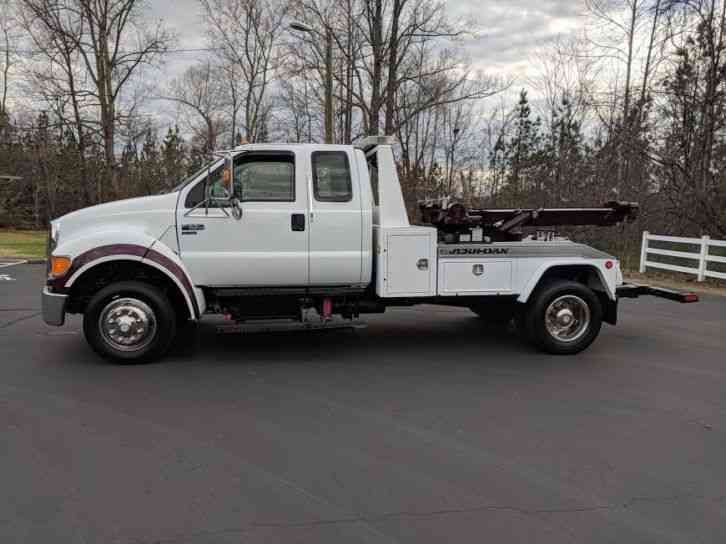 Ford F-650 4DR (2006)