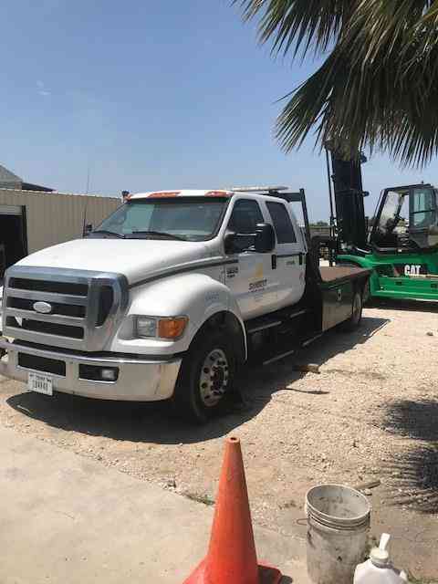 Ford F650 Flatbed -- (2006)