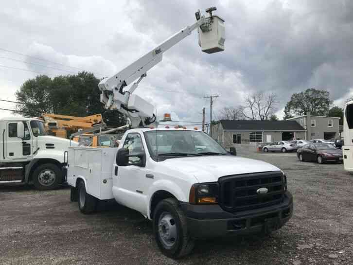 Ford Super Duty F-350 DRW XL (2006)