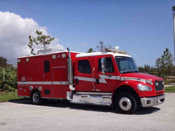 Freightliner M2 Ambulance (2006)