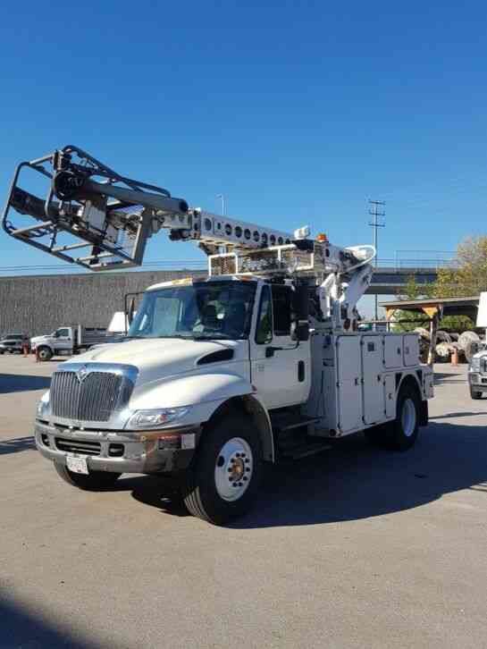 International 4300 w Altec AT40-C Bucket&Cable Placer Body (2006)