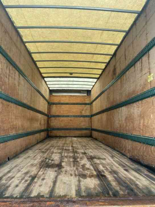 Sterling Sterling Acterra 26' Box Truck (2006)