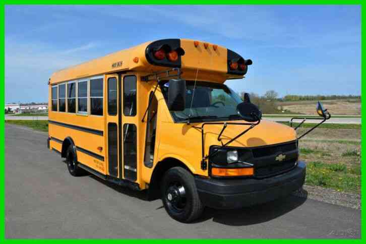 Chevrolet 3500 Duramax Diesel Mini School Bus (2007)