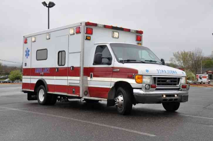 Ford Ford XLT E-450 Class III Ambulance (2007)
