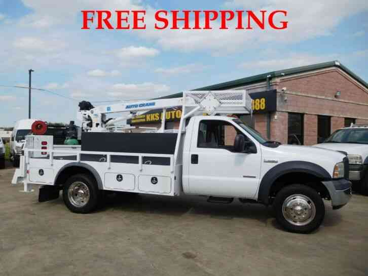 FORD F-550 SUPER DUTY FLATBED TRUCK WITH UTILITY BOX AND 5K LB AUTO CRANE 6. 0L DIESEL (2007)