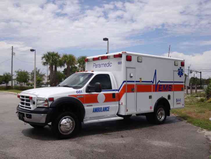 Ford F450 XLT Super Duty Ambulance (2007)