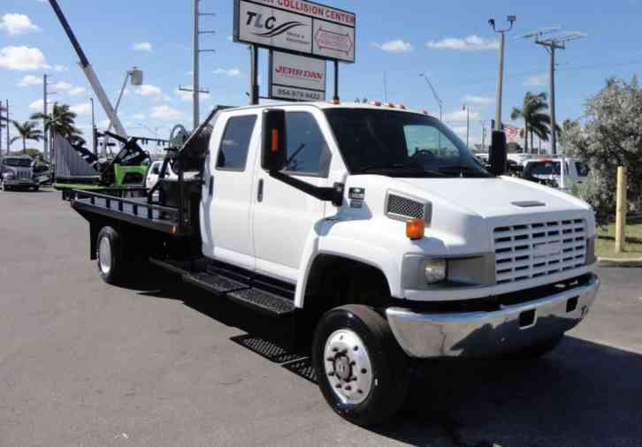 GMC C5500 CREW CAB. . 4X4 6. 6L DURAMAX DIESEL. . 14FT FLATBED (2007)