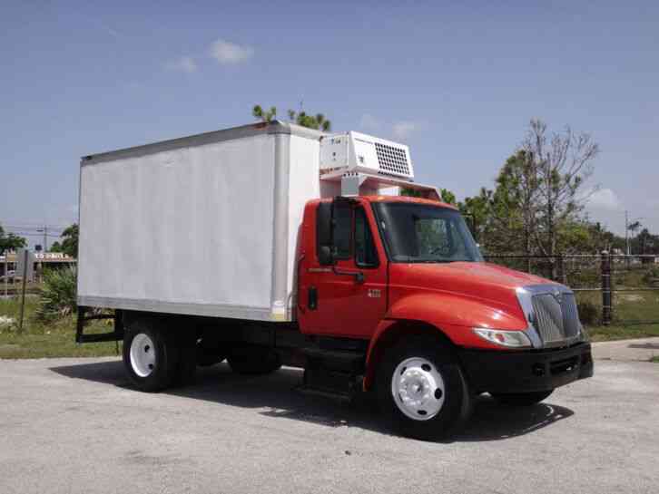International 4300 DT466 Reefer Box Truck (2007)