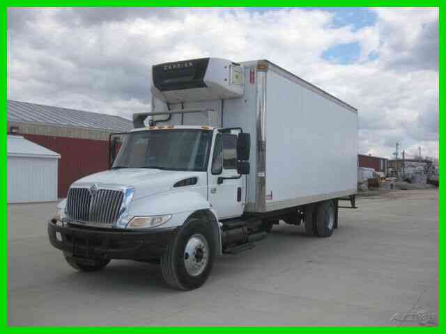 INTERNATIONAL 4300 DT466 AUTO KIDRON REEFER BODY 24X102X102 WITH CARRIER SUPRA 750 REEFER (2007)