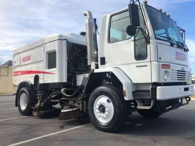 Sterling SC8000/Elgin Whirlwind MV VERY CLEAN RUST FREE RUNS LIKE NEW NO RESERVE (2007)