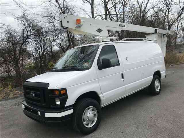 Ford E350 35ft BUCKET TRUCK Commercial (2008)