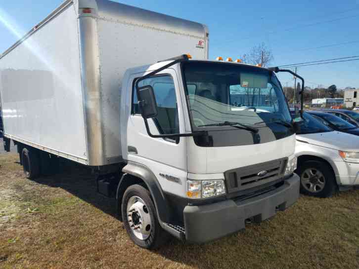 Ford LCF International Diesel 2008 Van Box Trucks