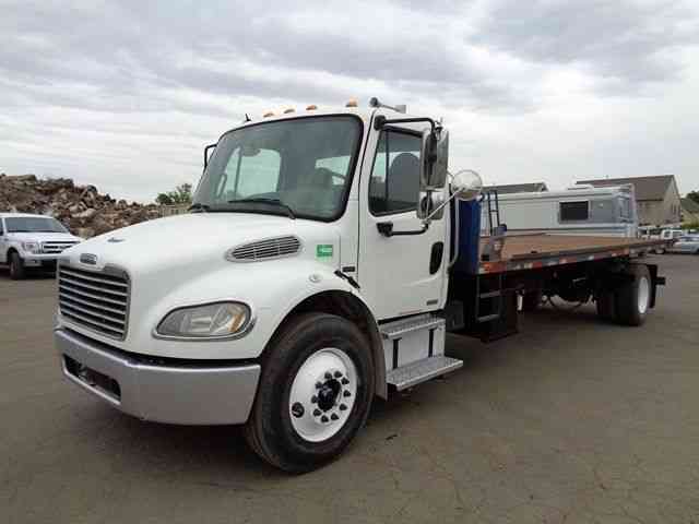 Freightliner M2 EQUIPMENT FLATBED ROLLBACK TOW TRUCK (2008)