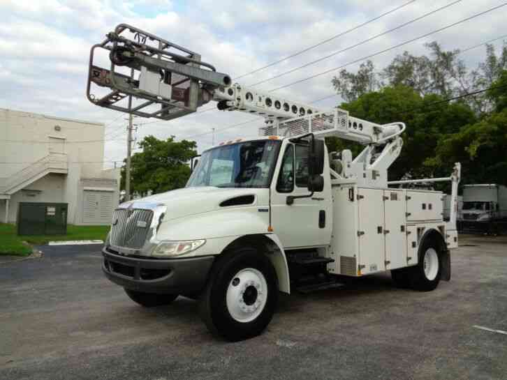 INTERNATIONAL 4300 CABLE PLACING BUCKET BOOM TRUCK (2008)