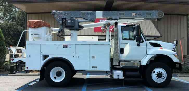 International 7300 WorkStar Altec L42A Bucket (2008)