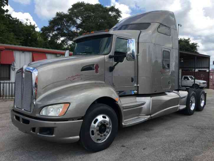 Kenworth T660 2008 Sleeper Semi Trucks