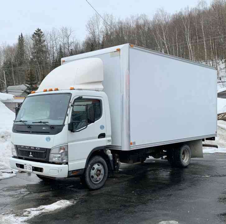 Mitsubishi Fuso Box Truck (2008)