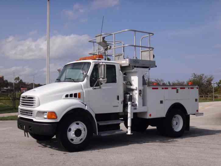 Sterling Acterra M6500 Scissor Platform Lift Sign Truck (2008)