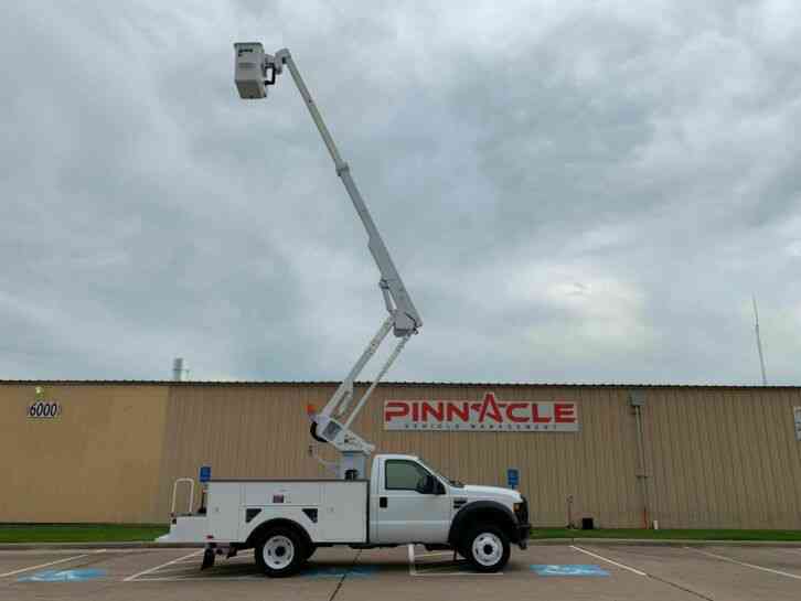 Ford Super Duty F-550 HI-RANGER BUCKET TRUCK (2008)