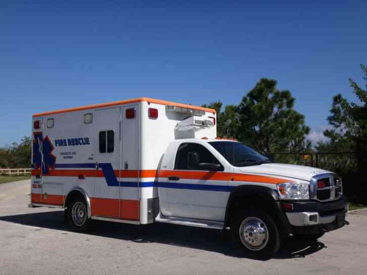 Dodge Ram 4500 Ambulance (2009)