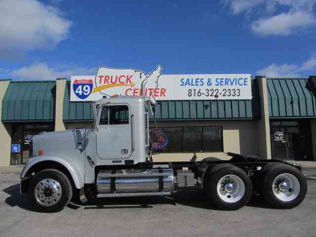 Freightliner Classic FLD120 -- (2009)