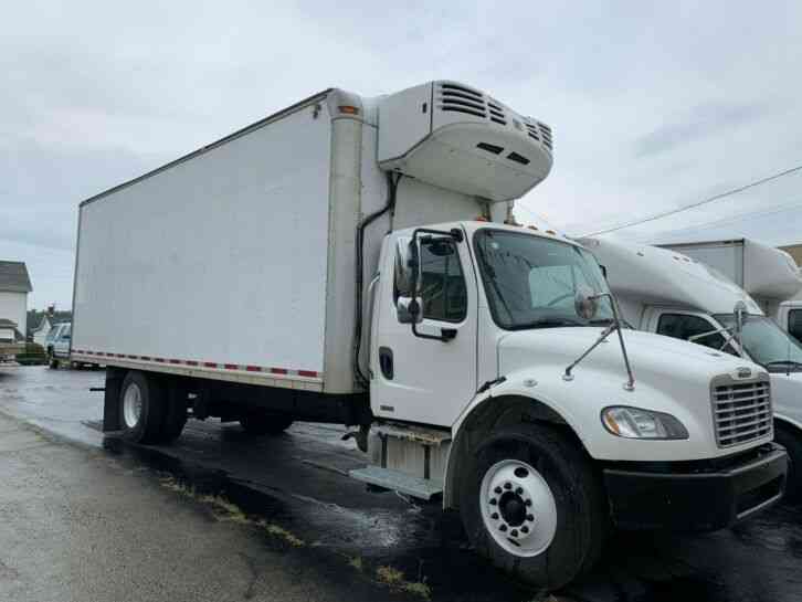 Freightliner M2 24FT REEFER BOX PANEL DELIVERY TRUCK THERMO-KIN (2009)