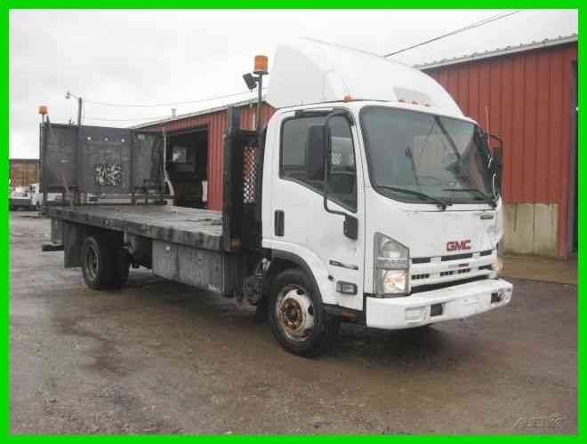 GMC W4500 6. 0L V8 GAS AUTO WITH 18 FOOT FLATBED (2009)
