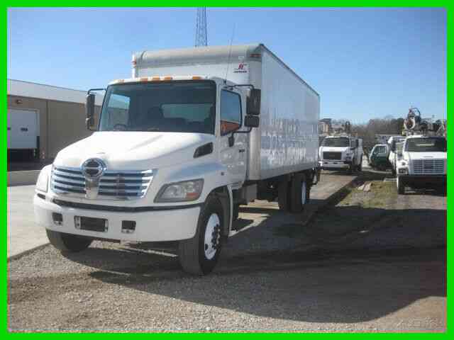 HINO 338 6 CYL TURBO DIESEL , ALLISON, 24 FOOT BOX WITH LIFT GATE (2009)