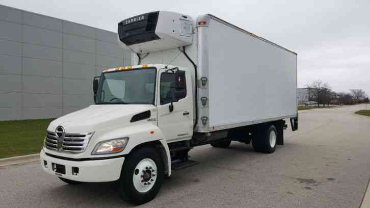 Hino Reefer Refrigerated 24ft Carrier Supra 950 338 24ft Freezer 6 Speed See Video One Owner Freezer Reefer Box Truck (2009)