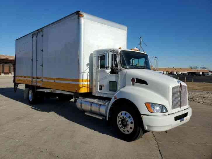 Kenworth Box Moving Truck T270 Under CDL 102K Miles (2009)