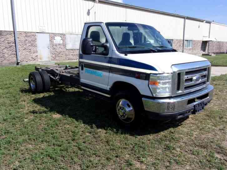 Ford FORD E-450 (2010)
