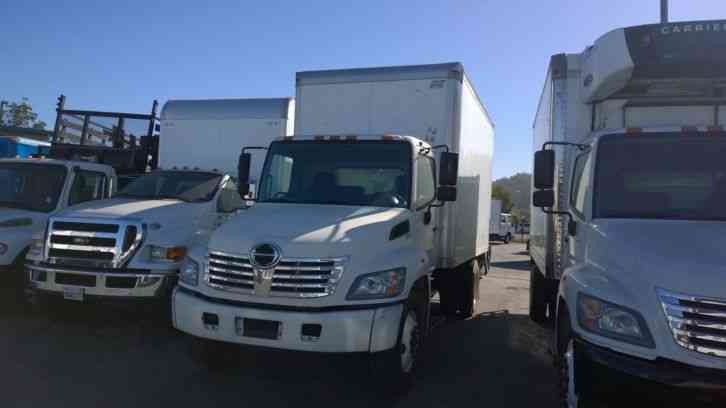 Hino 268a only 85 miles 16ft 102  h with alum tuk under liftgate (2010)