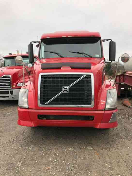 Volvo VNL 630 (2010)