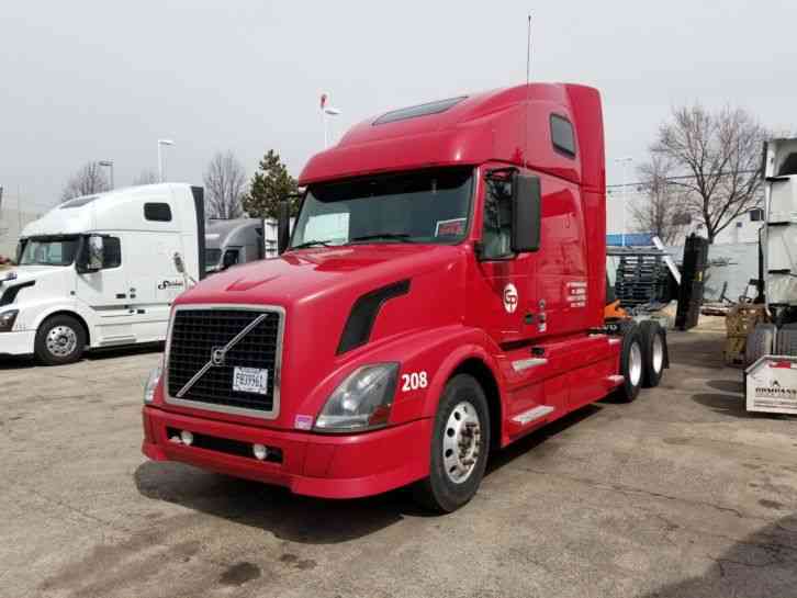 Volvo VNL 670 (2010) Sleeper Semi Trucks
