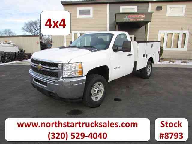 Chevrolet 2500 4x4 Utility Truck -- (2011)