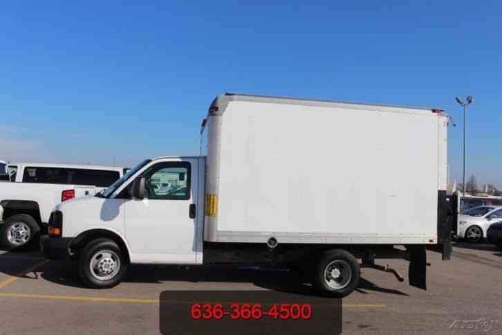 Chevrolet 3500 12 Ft Box Liftgate Cargo Delivery Cube Work (2011)