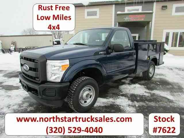 Ford F-250 4x4 Service Utility Truck -- (2011)