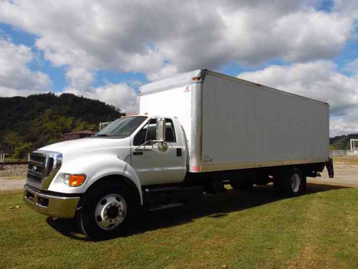 Ford F-650 24FT BOX STRAIGHT TRUCK DOCK HEIGHT DIESEL (2011)