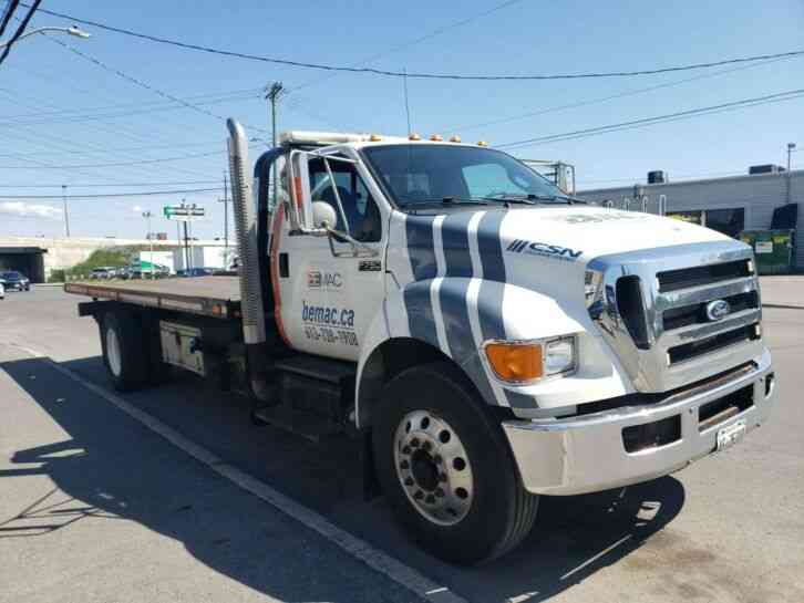 Ford F-750 flatbed tow truck (2011)