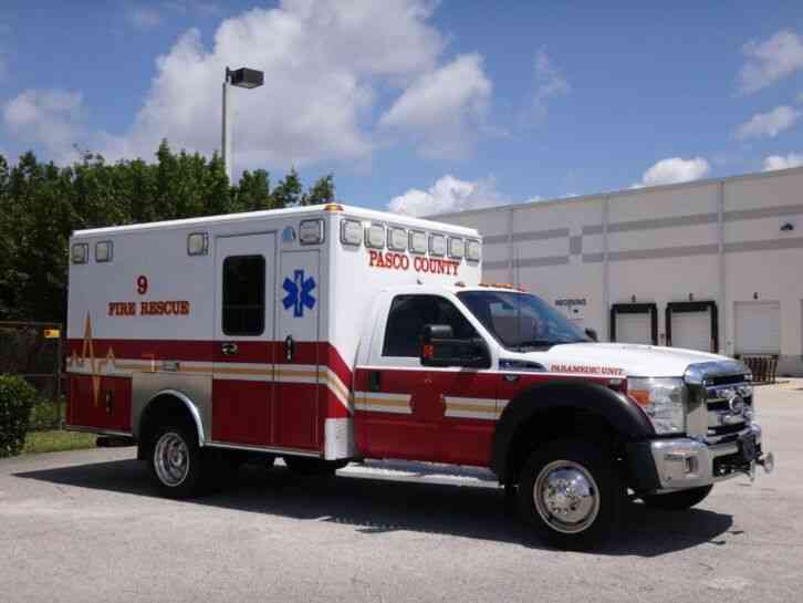 Ford F450 Super Duty Ambulance (2011)