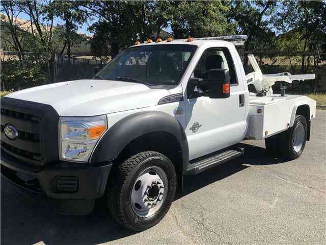 FORD F450 TOW TRUCK (2011)