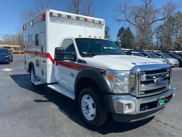 Ford F450 AMBULANCE THIS TRUCK IS LIKE NEW (2011)