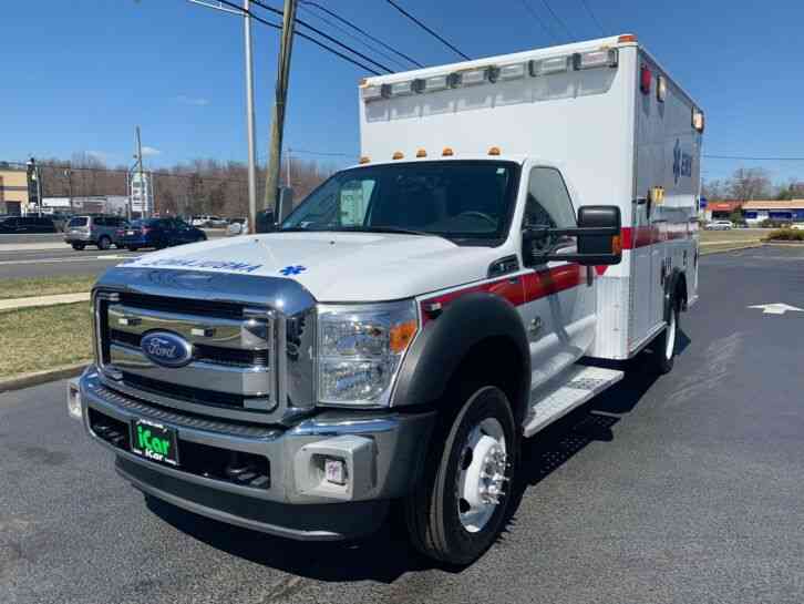 Ford F450 AMBULANCE THIS TRUCK IS LIKE NEW (2011)