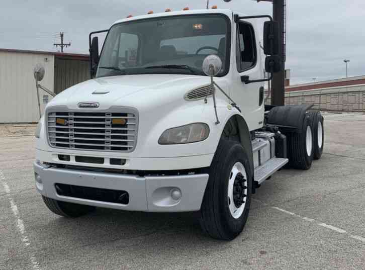 Freightliner MC 106 (2011)