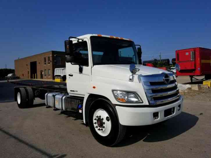 Hino Under CDL 193K Miles Cab & Chassis 268 Box Reffer Tow Truck Diesel -- (2011)