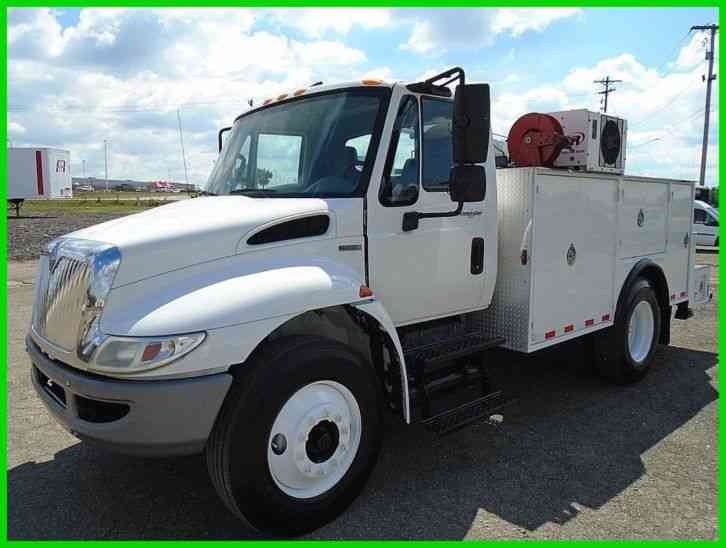 International 4300 Dura Star (2011)